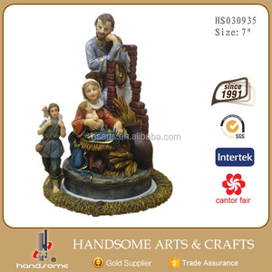 4.5 pulgadas resínico artículos religiosos hogar funcionalidad decoración <span class=keywords><strong>Sagrada</strong></span> <span class=keywords><strong>Familia</strong></span> estatua giratorio caja de música - Product Image 3