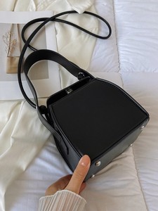 ZPB3456 HOT New Fashion Lady's Pu Leather Handbag Famous Brand Weeks Luxury Designer Shoulder <strong>Bag</strong> <strong>Buckle</strong> Strap Portable BLL0069 - Product Image 4