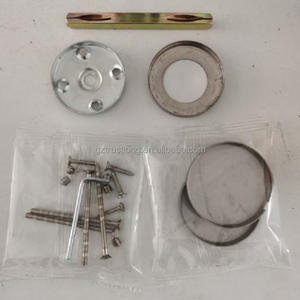 Alimentação manual de material de ferragens irregular, tamanho grande, saco, ferramentas, kit manual, máquina de embalagem de fluxo vertical com transportador - Product Image 6