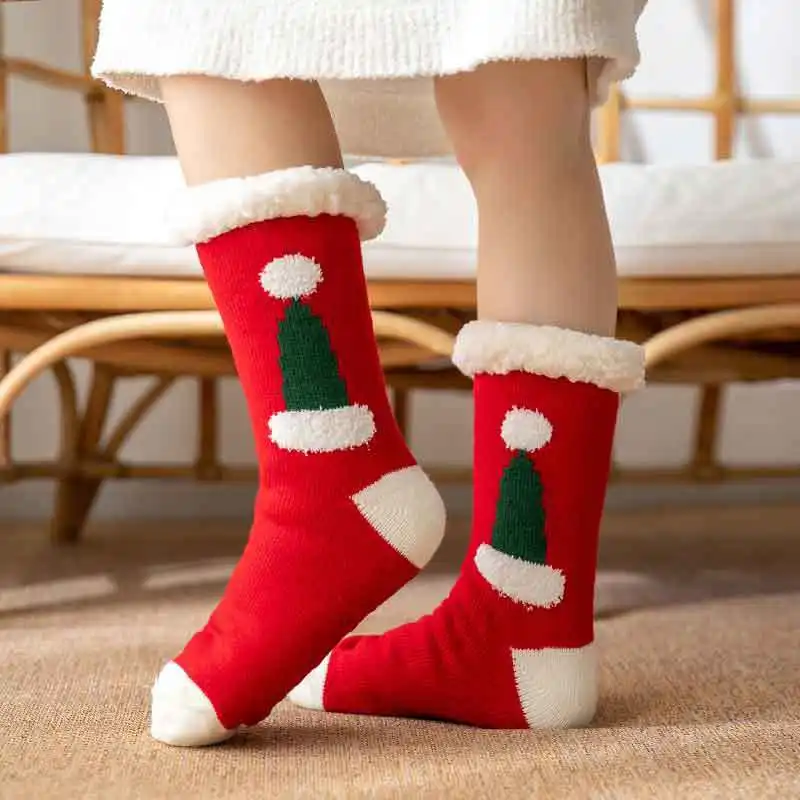 Baru kaus kaki hangat lucu tebal Plus katun musim dingin kaus kaki wanita natal Kawaii stoking hadiah Natal rumah lantai kamar kaus kaki lucu.