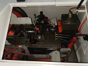 Machine <span class=keywords><strong>de</strong></span> formage à froid automatique à un moule et à deux coups pour la fabrication <span class=keywords><strong>de</strong></span> clous en métal et en métallurgie avec des composants <span class=keywords><strong>de</strong></span> base d'engrenage et <span class=keywords><strong>de</strong></span> moteur - Product Image 6