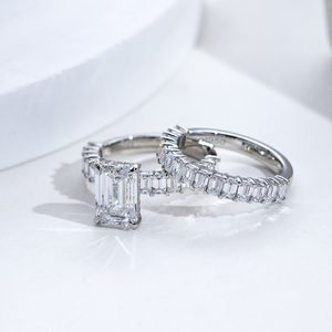 Anillo de compromiso Messi Jewelry MSR-2171 de platino con diamante cultivado de corte radiante - Product Image 3