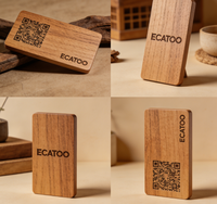 Support de code QR en bois avec base en bois, carte de visite NFC et technologie RFID pour le partage sur les réseaux sociaux et le contrôle d'accès