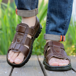 Sandales à brides croisées pour hommes, noires, à semelle épaisse, antidérapantes, style jeune, à enfiler - Product Image 4