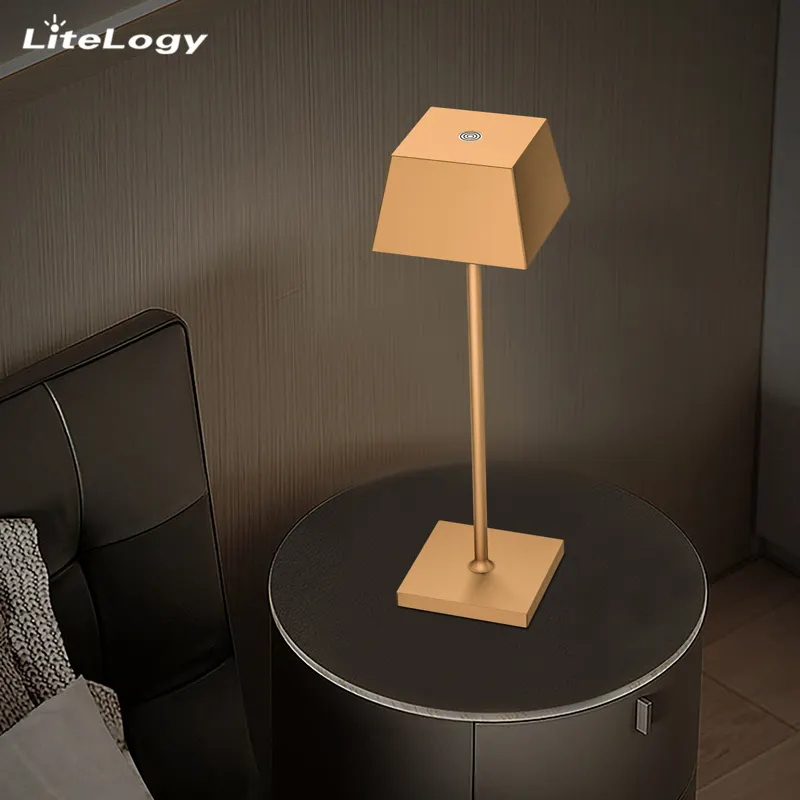 Fashion Design Luxury Indoor Lighting Hotel Furniture Bedside Touch Rechargeable Cordless Restaurant Table Lamp