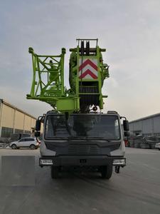 מנוף נייד ZTC700V562 בעל כושר הרמה של 70 טון, מנוף בנייה להרמת כבישים, גשרים, שדות נפט, כרייה, מוכן לייצוא - Product Image 1