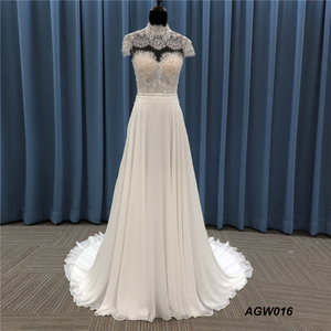 Vestido de Novia de Encaje de Lujo Hecho a Mano con Manga Corta y Espalda Descubierta <span class=keywords><strong>para</strong></span> <span class=keywords><strong>Boda</strong></span> <span class=keywords><strong>Civil</strong></span> - Product Image 2