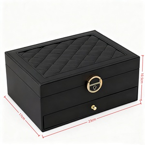กล่องใส่เครื่องประดับหนังแท้สีดำทรงสี่เหลี่ยมผืนผ้า พร้อมกุญแจล็อค - กล่องเก็บของระดับไฮเอนด์ พร้อมโลโก้สั่งทำและส่วนประกอบโลหะ - Product Image 3