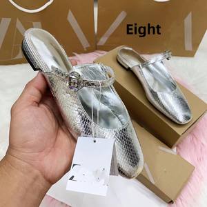 Nouvelles mules dorées pour <span class=keywords><strong>femme</strong></span>, style été 2025, en stock, à <span class=keywords><strong>talon</strong></span> bas, bout <span class=keywords><strong>carré</strong></span>, avec boucle, tige en tissu pailleté et décorations en strass - Product Image 6