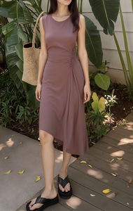 Robe midi élégante sans manches pour femme, coupe trapèze, couleur unie, viscose polyester, ourlet évasé ajusté, col rond, taille naturelle, printemps, décontractée - Product Image 2