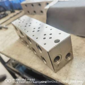 บล็อกวาล์วไฮดรอลิก Jiayite เหล็กตีขึ้นรูป เกลียวเกลียว 0-120C อุปกรณ์ไฮดรอลิก - Product Image 3