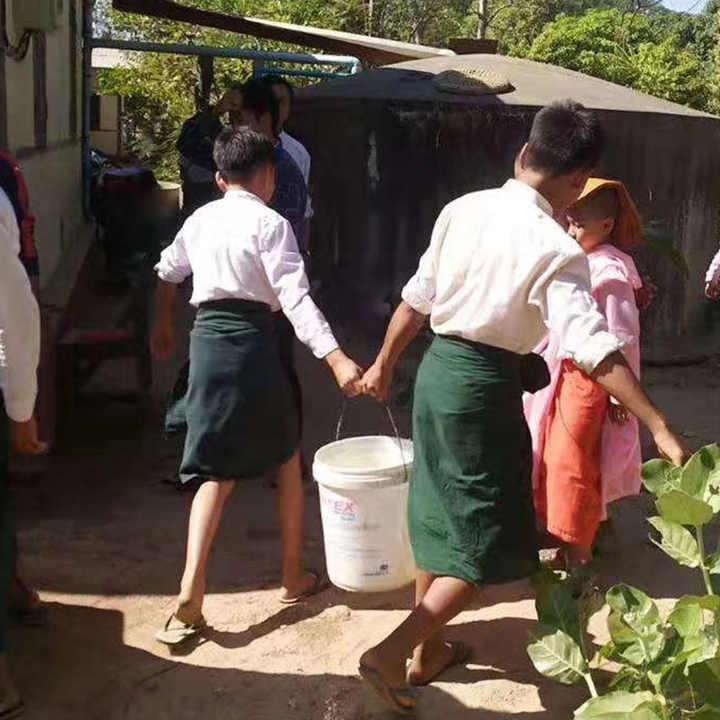 24V 300W 3Inch Solar Water Pumps Irrigation Agriculture China Water Solar Deep Well Pump Set