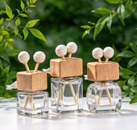 Expédition rapide, haute qualité, vente en gros, flacon en verre vide pour parfum de voiture suspendu, 8 ml, bouchon carré en bois