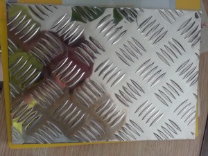 Aa3003 aa1100 aa1060 plaque <span class=keywords><strong>d</strong></span>'<span class=keywords><strong>immatriculation</strong></span> à damier en aluminium gaufré à cinq barres antidérapantes - Product Image 2