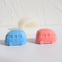 Moule en silicone en forme de mini-bus scolaire, design mignon de dessin animé pour la fabrication artisanale de bougies, de résine et de plâtre DIY