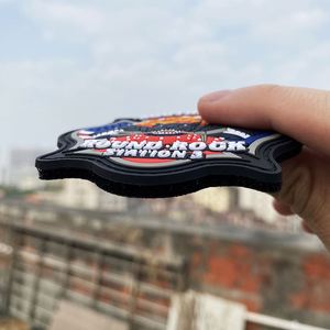 Offre Spéciale : Écussons PVC Personnalisés, Étiquettes en Silicone Souple Gaufré pour Chapeaux, à Thermocoller ou à Coudre, avec Conception Auto-agrippante pour Vêtements - Product Image 2