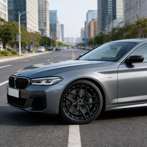 Rueda forjada de 2 piezas SenYao 6061-T6, radios en negro mate, borde en negro brillante, personalizada para <span class=keywords><strong>Aston</strong></span> <span class=keywords><strong>Martin</strong></span> Vantage - Product Image 3