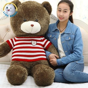 Ours en peluche Big Boy habillé 1,6 m Remplissage en coton PP Cadeau promotionnel Unisexe - Product Image 5