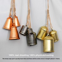 Meilleure vente transfrontalière : Cloche de Noël suspendue en corde de jute, cloche rétro en métal, cloche de vache en fer pour décoration murale, style moderne, en stock