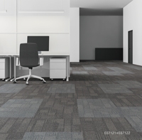 Carreaux de sol carrés en nylon PE recyclé ignifugé moderne et écologique Carreaux de moquette Bureau Modulaire Tapis à boucle Maison Hôtels Cuisines