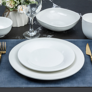 Assiettes à dîner en <span class=keywords><strong>porcelaine</strong></span> blanche, lot <span class=keywords><strong>de</strong></span> 8, plateau <span class=keywords><strong>de</strong></span> chargeur à récif en argent, plateau <span class=keywords><strong>de</strong></span> chargeur décoratif pour <span class=keywords><strong>Table</strong></span> <span class=keywords><strong>de</strong></span> mariage, offre spéciale - Product Image 5