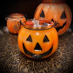 Bougie parfumée LANJO Halloween Jack O Lantern dans un bocal en verre orange avec un design classique de citrouille pour la décoration des fêtes - Product Image 5