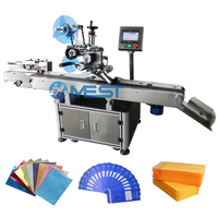 Applicateur d'étiquettes automatique à grande vitesse 100 pièces/min pour étiquettes plates et rondes avec vitesse réglable pour l'étiquetage des boîtes en carton