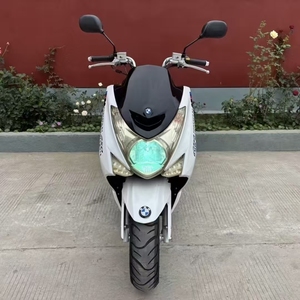 Moto à <span class=keywords><strong>essence</strong></span> d'occasion 149cc 4 soupapes Hongtu 150 : écran TFT, feux LED, pédale - Product Image 1