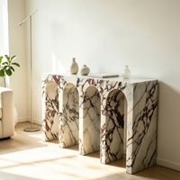Table console en marbre Rosso Levanto à base multi-arche de style Art déco, idéale pour les entrées de villas de luxe et les showrooms haut de gamme