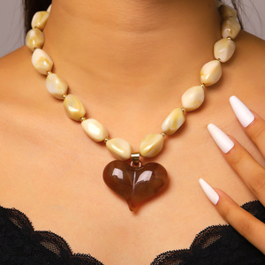 Collane alla Moda, Stile Bohémien, con Perline Colorate in Resina e Ciondolo a Cuore, Collana Choker Fatta a Mano, Regalo per Donne - Product Image 5