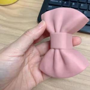 Vintage-Style Farfalloni-Shaped Silicone Heat Resistant Non-Slip <b>Pot</b> <b>Holders</b> Funny Kitchen Gadgets Grilling Cleaning Dotted - Product Image 4