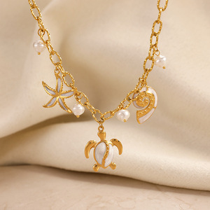 Collar con Temática Oceánica, Chapado en Oro de 18k, con Colgante de Tortuga, Concha y Estrella de Mar, Joyería de Moda para Festivales y Celebraciones - Product Image 2