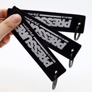 Porte-clés personnalisé avec logo et slogan imprimés pour événements culturels jeunesse et cadeaux pour la communauté des styles de vie alternatifs – Jet Tags - Product Image 3