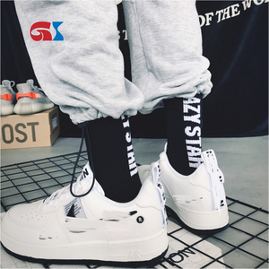 Calcetines deportivos de algodón de tubo largo para hombres adolescentes, calcetines casuales de estilo callejero inspirados en letras de moda para mujeres de Hip-Hop al por mayor - Product Image 4