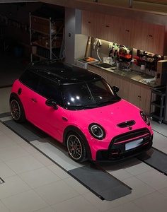Film de protection de carrosserie automobile en vinyle PET rose fluorescent brillant, haute protection, emballage d'autocollants pour <span class=keywords><strong>voiture</strong></span>, 3 ans, directement de l'usine Unanor - Product Image 2