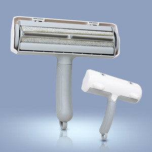 Brosse à poils pour animaux de compagnie de style moderne, brosse à poils de luxe autonettoyante, brosse à poils pour chien et chat - Product Image 2