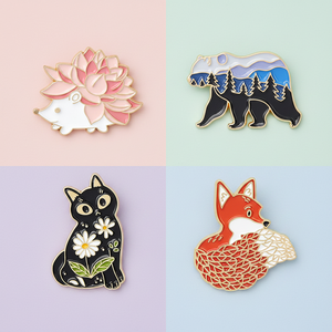 Badges personnalisés en métal plaqué or, <span class=keywords><strong>série</strong></span> animaux de dessin animé et fées, émail souple, fabriqués à la main - Product Image 1
