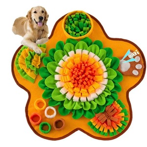 Tappetino per <span class=keywords><strong>cani</strong></span> a forma di fiore 60x60cm, tappetino olfattivo per addestramento, giocattolo per l'alimentazione lenta e masticazione degli animali domestici - Product Image 1