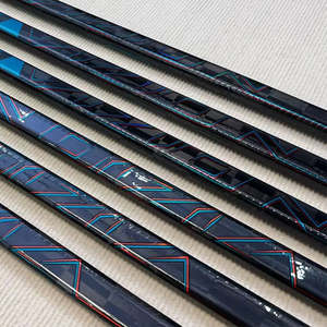 Vente en gros <span class=keywords><strong>de</strong></span> bâtons <span class=keywords><strong>de</strong></span> hockey sur glace en carbone composite Flex Senior 87, silicone, gauche, Tracer, fabriqué en Chine - Product Image 3