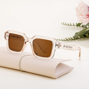 Gafas de sol cuadradas de estilo europeo para hombre, montura de PC, protección UV400, gafas retro para exteriores - Product Image 3