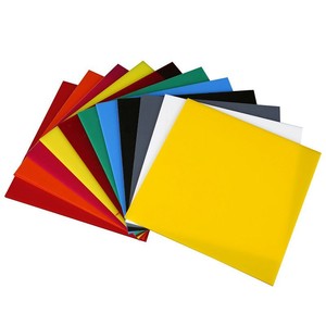 Cubos de exhibición NFT verificados por Blockchain con hoja acrílica antirreflectante de color carmesí para galerías de arte digital - Product Image 1