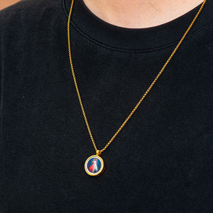 Pendentif Jésus <span class=keywords><strong>la</strong></span> Divine Miséricorde GIVELUCK avec un design <span class=keywords><strong>de</strong></span> rayons radieux, collier religieux en acier inoxydable pour <span class=keywords><strong>la</strong></span> dévotion catholique - Product Image 3