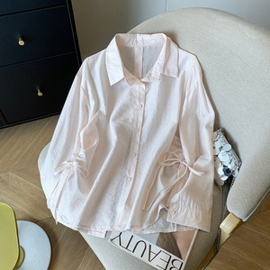 Camisa de Mujer de Manga Larga Holgada con Cintura Plisada, Diseño Moderno, Nueva Colección Verano 2025, Venta al Por Mayor de Boutique - Product Image 6