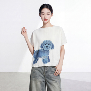 Em Estoque: Blusa Plissada Feminina Solta e Casual com Estampa de Cachorrinho em Aquarela e Textura Franzida, Sem Amassar - Product Image 2