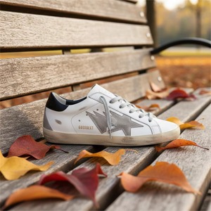 Zapatillas Deportivas de Plataforma Ligeras con Cordones de Cuero y Estrella Dorada para Mujer, Zapatillas Metálicas Brillantes, Estilo Casual para Caminar - Product Image 6