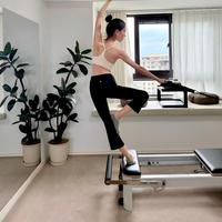 Lit de Pilates au sol à résistance réglable, conforme aux normes britanniques, en aluminium, nouveau style, professionnel, commercial, Reformer de Pilates