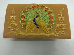 2025 Top elegante diseño de pavo real bolsos de mano para mujer bordado de perlas cadenas de bloqueo decoración de cuentas bolsos de noche de moda - Product Image 4