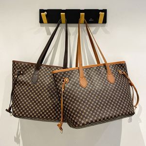 Simple and Stylish Printed Shoulder Bag Women's Business Travel <b>Handbag</b> Large Capacity <b>Handbag</b> - Product Image 3
