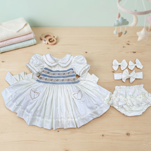 Robe en lin smockée élégante et ensemble pour bébé garçon, coupe ample, doux et confortable, motifs floraux et animaux, pour toutes les saisons - Product Image 3