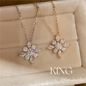 KING เครื่องประดับเงิน สร้อยคอจี้รูปดอกไม้ S925 เงินสเตอร์ลิง ชุบทอง สวมใส่ได้ทุกวัน สไตล์ลำลอง - Product Image 1